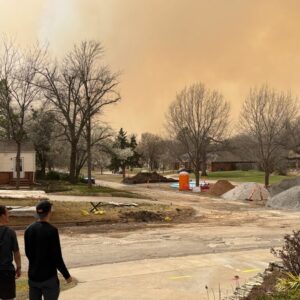 Breaking: Mid-Sud Gravel jeté dans le chaos comme la zone des incendies de forêt Force les évacuations