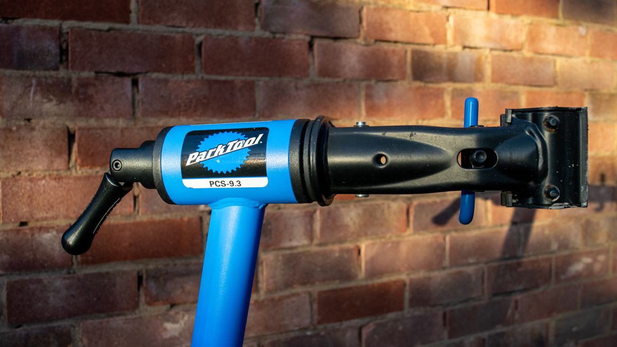 The head of a Park Tool PCS 9.3 workstand